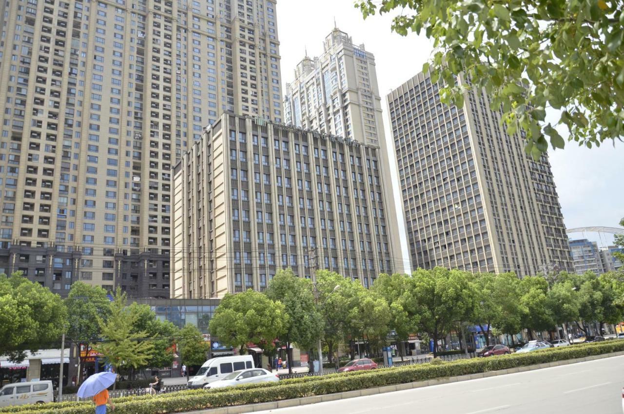 Metropolo, Wuhan, Wuchang Jiangtan Jiyuqiao Subway Station Екстер'єр фото